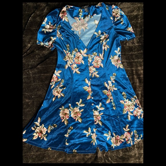 Forever 21 Dresses & Skirts - Forever 21 velvet dress Forever 21 Dresses & Skirts - Forever 21 velvet dress